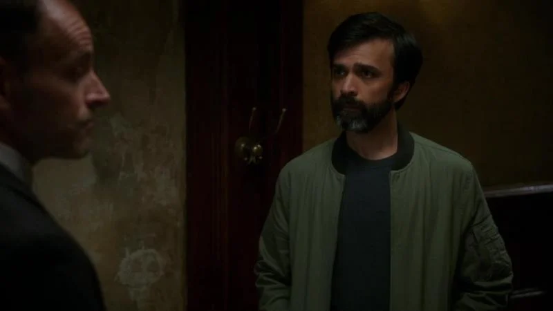 Кадры из сериала Элементарно (2012)